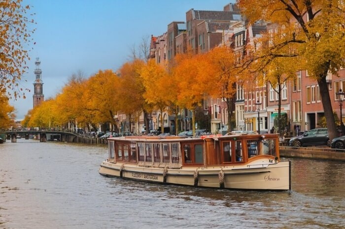Classic Amsterdam Canals & History Walking Tour